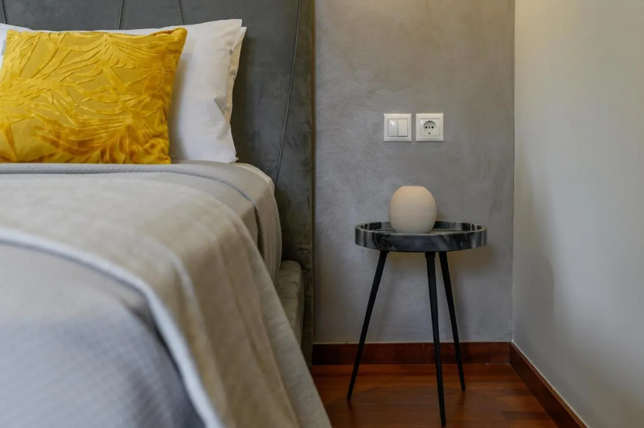 Napier Maisonette 阿尔戈斯托利翁 公寓